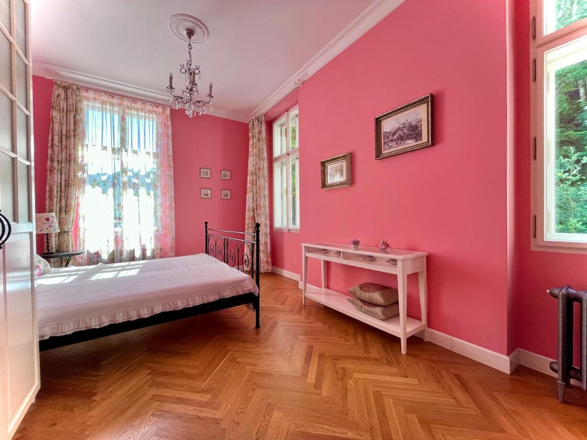 Bohemian City - Amazing View, Garage Karlovy Vary Extérieur photo