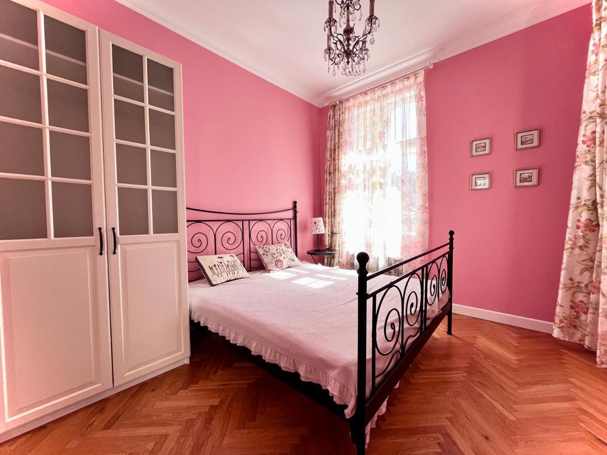 Bohemian City - Amazing View, Garage Karlovy Vary Extérieur photo